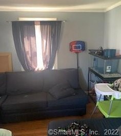 11 Auburn St, Hartford, CT 06112-2002
