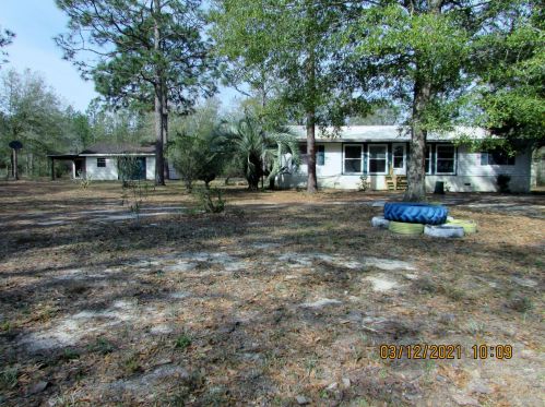 157 Michigan Ln, Defuniak Springs, FL 32433-6710