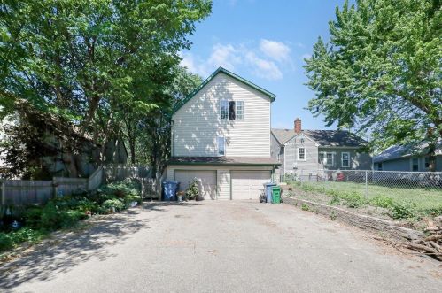 3236 James Ave, Minneapolis MN 55412-2442 exterior