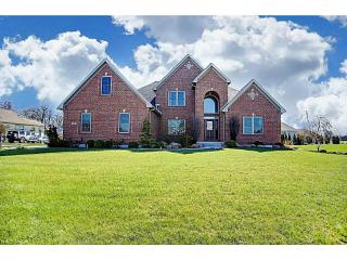 637 Rosecrest Dr, Troy, OH 45373-5432