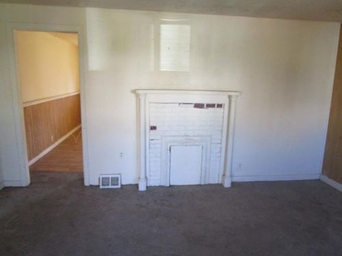 236 18th Ave, Whitaker PA  15120-1816 exterior