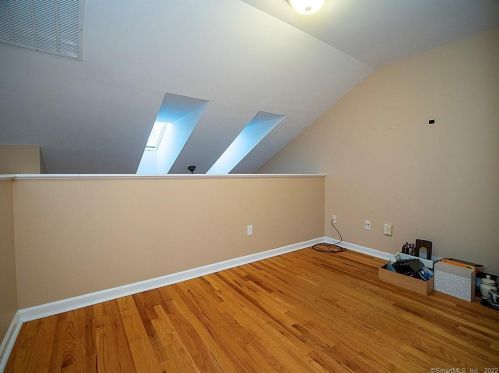 511 Elm St, North Haven CT  exterior