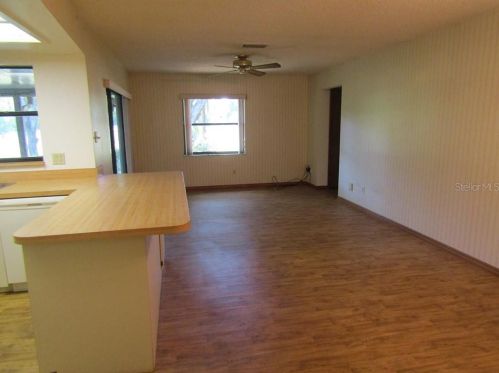 7754 Cr 248b, Lake Panasoffkee FL  33538-3020 exterior
