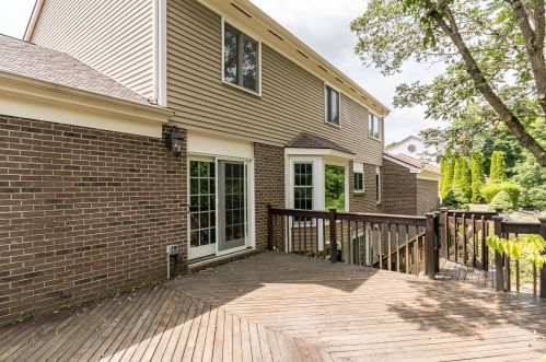 8235 Woodcreek Dr, Florence KY  41042-9119 exterior