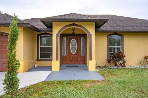 3423 30th St, Lehigh Acres, FL