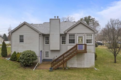 78 Marshview Cir, Seabrook NH 03874-4686 exterior