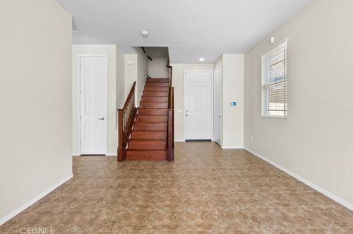 20054 Christopher Ln, Santa Clarita CA  91350-3685 exterior
