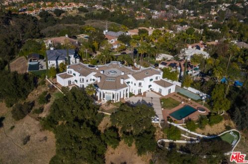 23476 Palm Dr, Calabasas, CA 91302-1876