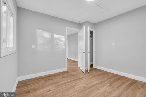 9 Snowflower Ln, Willingboro NJ  08046-1012 exterior