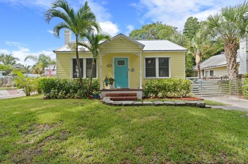 421 52nd St, West Palm Beach, FL 33407-2725