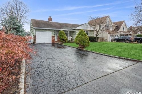 16 Stuart Ave, Amityville NY  11701-4226 exterior