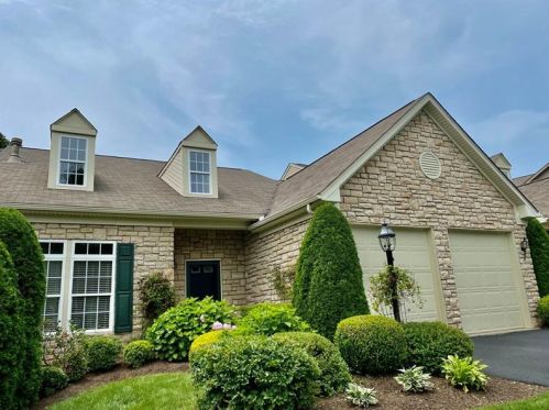 1004 Surrey Woods Dr, Canonsburg, PA 15317-6307