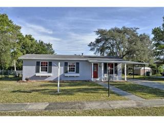 906 Henderson St, Deltona, FL 32725-5789