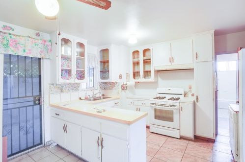 5251 Fostoria St, Bell CA 90201-6231 exterior