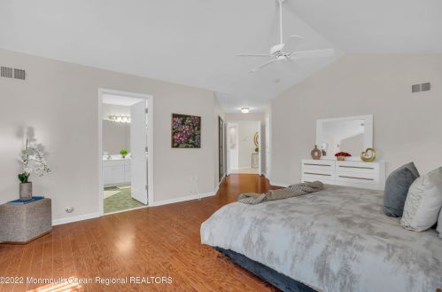 149 Skyline Dr, Lakewood NJ  08701-5737 exterior