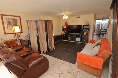 11209 14th Ct, Hollywood, FL 33026-2660