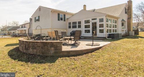 1640 Cavan Dr, Dresher PA  19025-1210 exterior