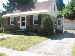 61 Brent St, Albany, NY 12205-4258