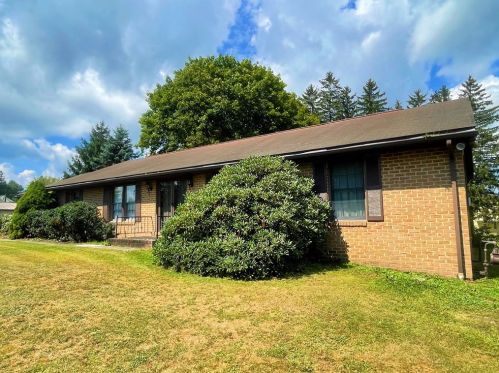 751 Vine St, Berlin, PA 15530-1559