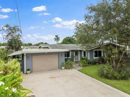 1048 Shore Dr, West Palm Beach, FL 33406-5151