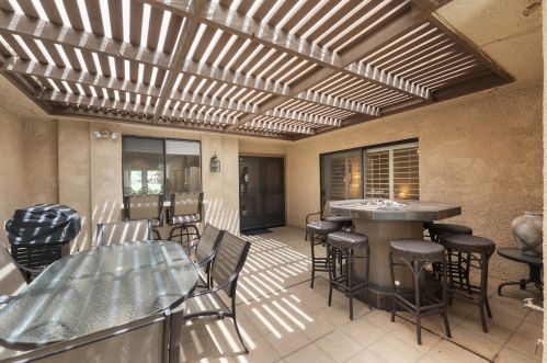 55 Sunrise Dr, Rancho Mirage CA  92270-3845 exterior