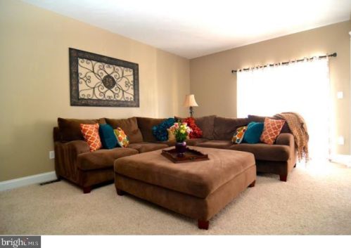 129 Sequoia Dr, Berlin Boro NJ  08009-1445 exterior