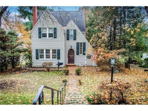 704 Beaver St, Leetsdale, PA 15056-1205