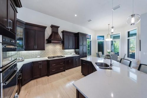 29006 Blaisdell Dr, Naples FL  34119-0930 exterior