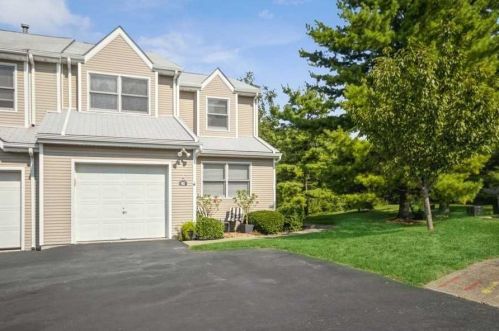 24 Deer Xing Dr, Fishkill NY  12524-1362 exterior