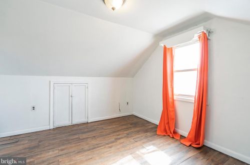 1733 Swamp Pike, Gilbertsville PA  19525-9704 exterior