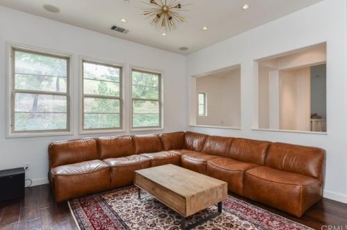 28 Climbing Vine, Irvine CA  92603-0200 exterior