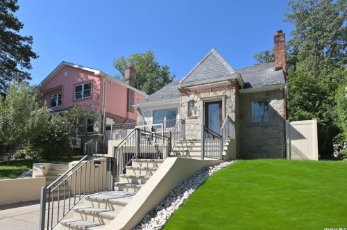 80-92 Tryon Pl, Jamaica, NY 11432-1421