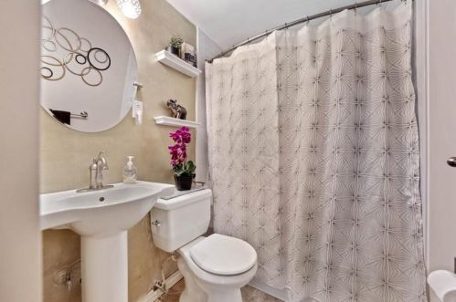 471 Rosewood Dr, Pittsburgh PA  15236-4701 exterior