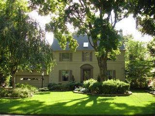 1421 Melrose Dr, Cleveland, OH 44145-2806