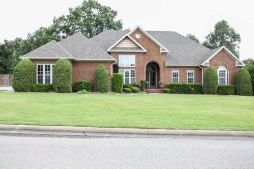 1300 Layman Dr, Jonesboro, AR 72404-9152