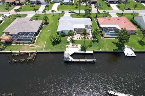 5232 11th Pl, Cape Coral, FL 33914-7027