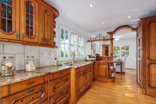 40 Las Palomas, Orinda CA  94563-1916 exterior