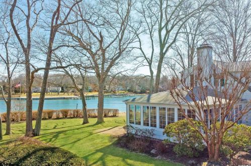2515 Calves Neck Rd, Southold, NY 11971-1221