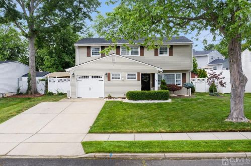 10 Calvin Ct, Old Bridge NJ  08857-2147 exterior