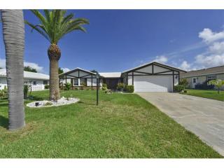 205 Giotto Dr, Nokomis, FL 34275-1320