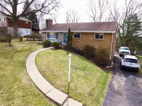 4975 Willow Dr, Pittsburgh, PA 15236-1842