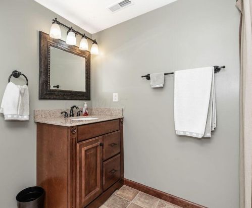 138 Cavalcade Ln, Pataskala OH  43062-9544 exterior