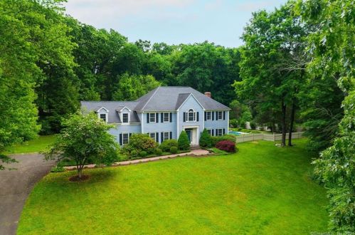 6 Stone Gate Dr, Sandy Hook, CT 06482-1491