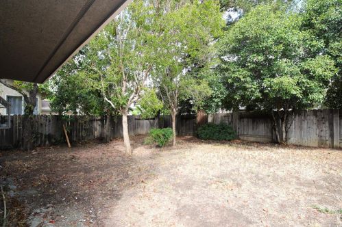 118 Oakmeade Ct, Vacaville CA exterior