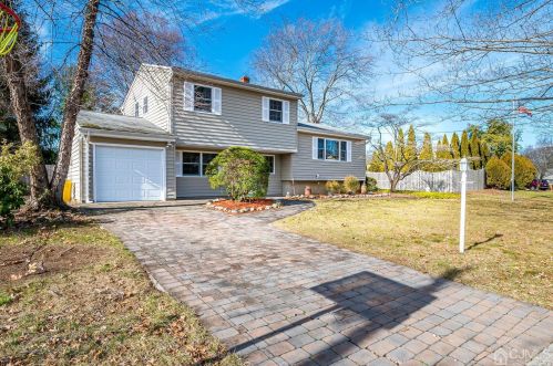 5 Huntington Rd, East Brunswick, NJ 08816-4147
