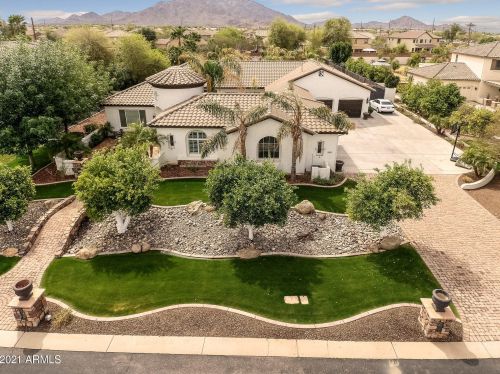 3279 Vallejo Ct, Gilbert, AZ 85298-8977