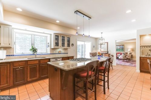 131 Knoxlyn Farm Dr, Kennett Sq PA  19348-2700 exterior