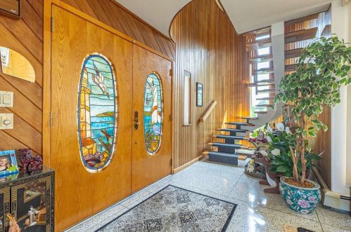 20 Cedar Ln, Babylon NY  11702-3809 exterior