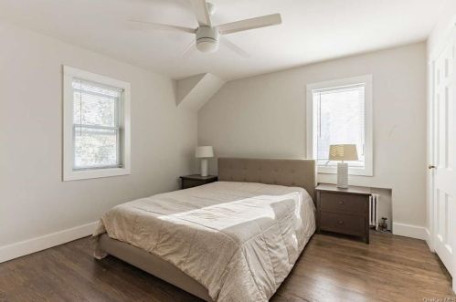 20 Disbrow Ln, New Rochelle NY  10804-3209 exterior