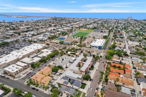 1671-75 Diamond St, San Diego CA exterior